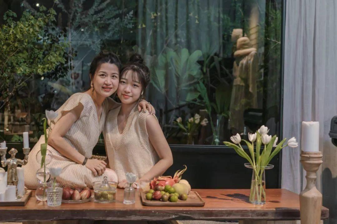 高龄女星生娃痛楚：大S癫痫发作，霍思燕大出血，章子怡涨奶